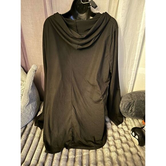 Plus size  3xl long sleeve hooded top/shirt sequin lips/mouth xo - Picture 2 of 5